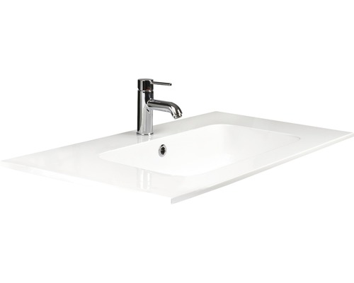 Waschtisch mit Armatur