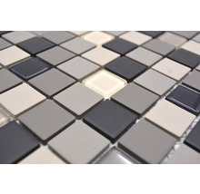 Mosaikfliesen in quadratischer Form