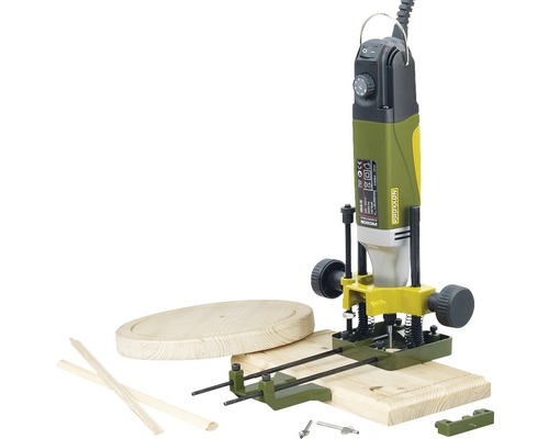 Proxxon Oberfräse mit Zubehör auf Holzunterlage