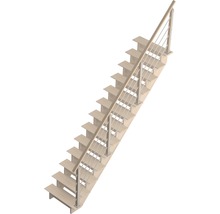 Holztreppe mit Geländer