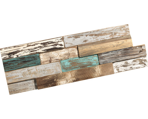 Holzverkleidung mit verschiedenen Farbgebungen