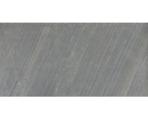 Natursteinplatte mit diagonal verlaufender Maserung