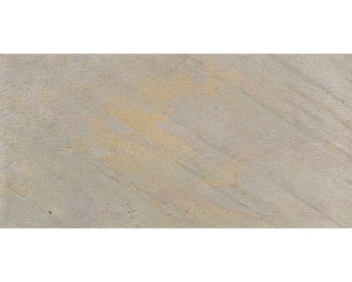 Natursteinfliese mit matter Oberfläche