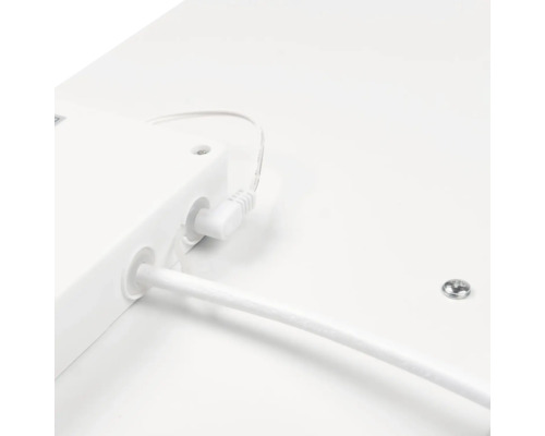 Detailansicht eines Gerätes mit Stromkabel