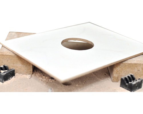 Quadratische Platte mit Loch für Bauarbeiten