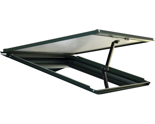 Kellerfenster mit Öffnungsmechanismus