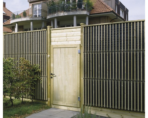 Gartenzaun mit Holztor und vertikalen Latten für Sichtschutz