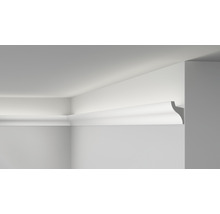 Zimmer mit Stuckprofil an der Decke