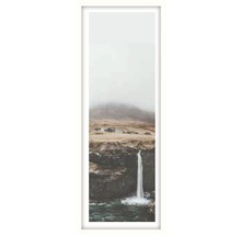 Gerahmtes Wandbild mit Wasserfall, Felsen und Landschaft