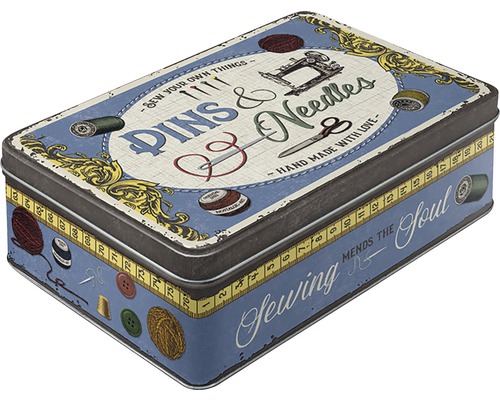 Nähkasten aus Metall mit Nadeln und Garn