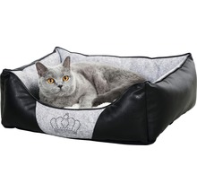 Katze in Tierbett aus Kunstleder mit Kronenmotiv