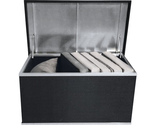 Geöffnete Aufbewahrungsbox mit Kissen