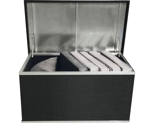 Geöffnete Aufbewahrungsbox mit Kissen