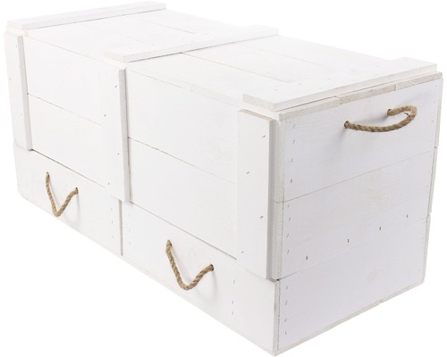 Weiße Holzkiste mit Seilgriffen