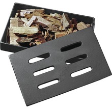 Räucherbox mit Räucherchips und Deckel mit Schlitzen
