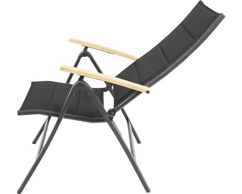 Klappbarer Campingstuhl mit Armlehnen aus Holz