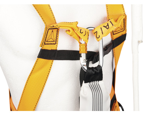 Detailansicht eines Auffanggurtes mit Karabinerhaken