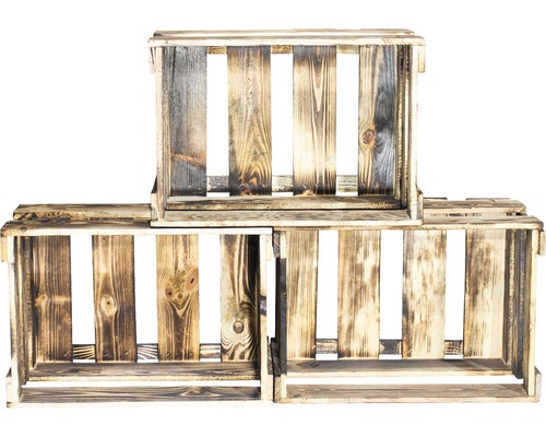 Drei Holzregale für die Aufbewahrung