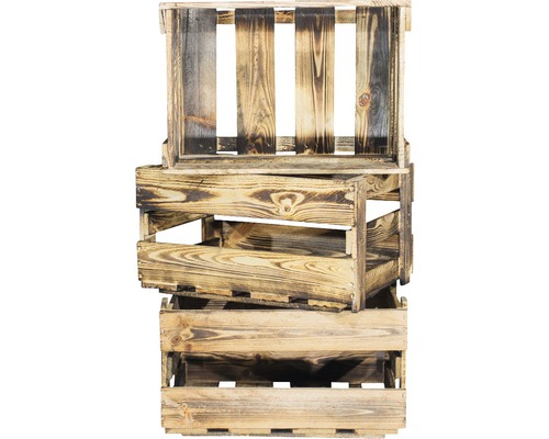 Stapel aus drei Holzkisten
