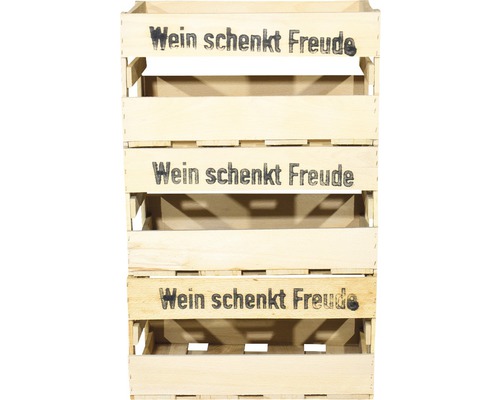 Drei Holzregalkisten mit dem Aufdruck ''Wein schenkt Freude''