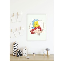 Gerahmtes Bild von Arielle und Fabius an einer weißen Wand