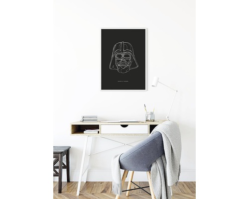 Darth Vader Kunstdruck über Schreibtisch mit Stuhl