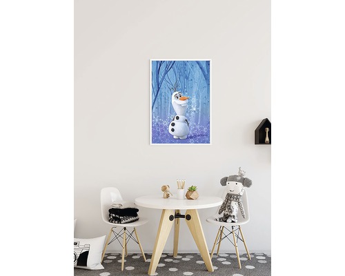 Gerahmtes Poster mit Olaf aus Die Eiskönigin im Kinderzimmer