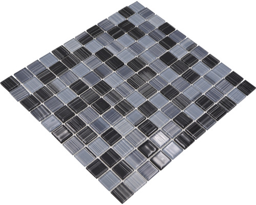 Mosaikfliese mit quadratischen Glassteinen