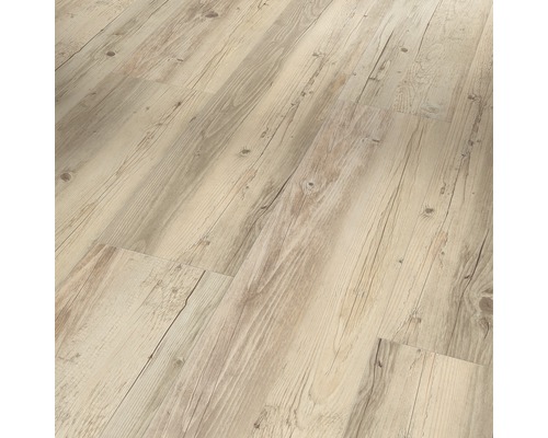 Bodenbelag mit Holzoptik.
