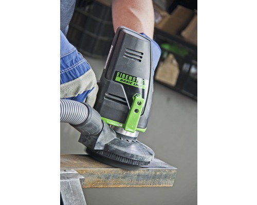 Eibenstock Basic Line Betonschleifer im Einsatz auf einer Metalloberfläche