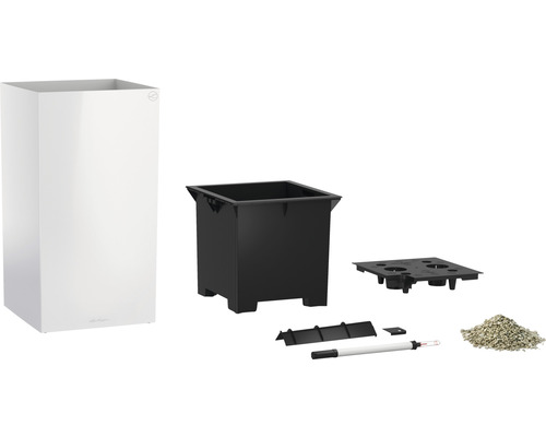 Pflanzgefäß mit Zubehör zur Bewässerung