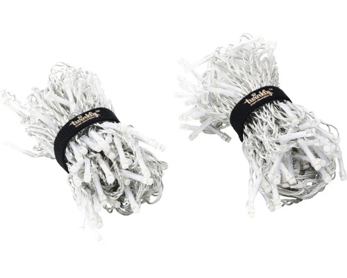 Zwei gebündelte Twinkly Lichterketten für den Innen- und Außenbereich.