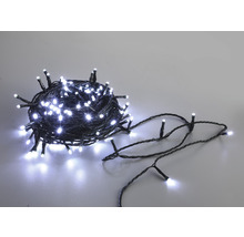 Lichterkette mit kleinen, leuchtenden Birnen