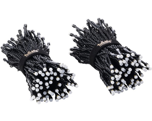 Zwei gebündelte Twinkly Lichterketten