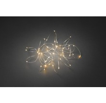 LED-Lichterkette auf dunklem Hintergrund