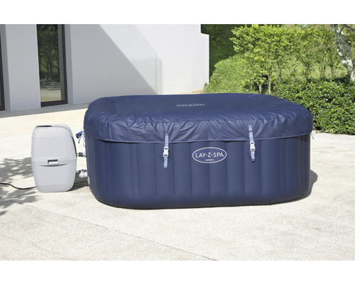 Aufblasbarer Lay-Z-Spa Whirlpool mit Abdeckung und Filterpumpe im Außenbereich