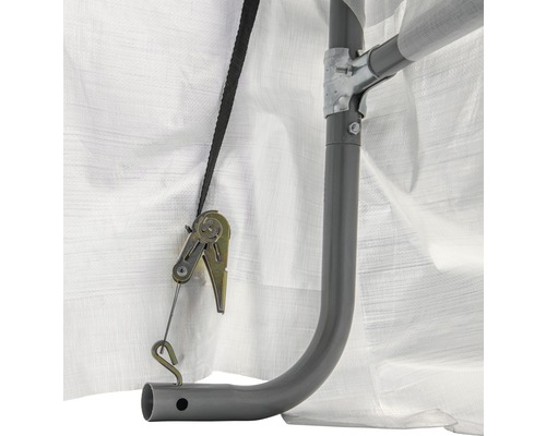 Detailansicht eines Partyzeltgestänges mit Spannriemen