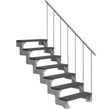 Außentreppe mit Metallrahmen und Handlauf
