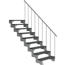 Treppe mit Metallrahmen und Handlauf