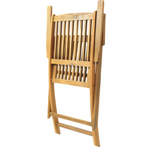 Zusammengeklappter Holz-Gartenstuhl