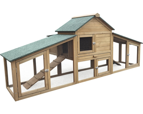 Hühnerstall aus Holz mit grünem Dach und Gitter