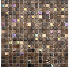 Mosaikfliese mit quadratischen Steinen in Braun- und Goldtönen