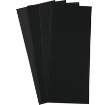 Mehrere schwarze Schleifpapierbögen