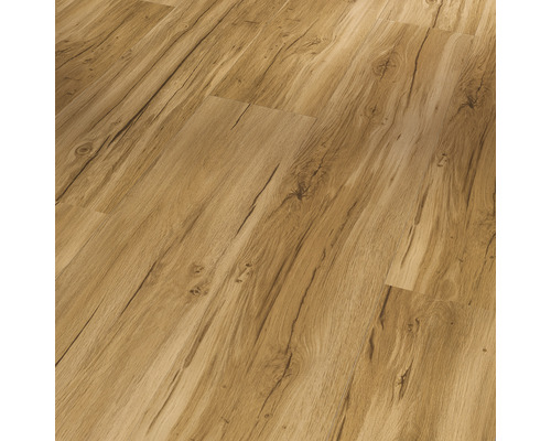 Nahaufnahme von Laminatboden in Holzoptik.
