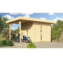 Holzgartenhaus mit Vordach und Motorroller im Garten