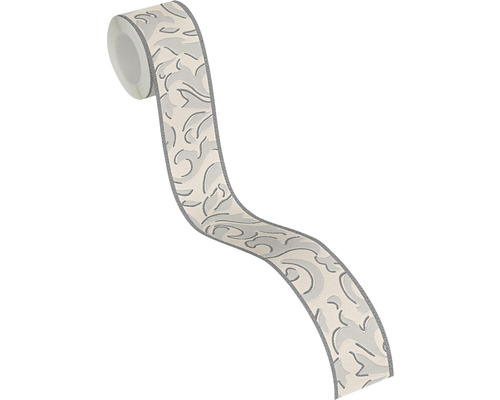 Dekoratives Geschenkband mit Muster auf einer Rolle