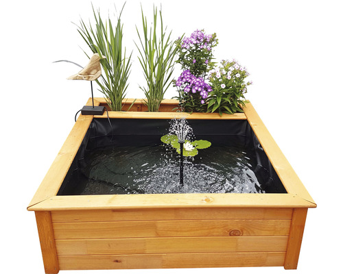Hochbeet mit Teich, Fontäne und Pflanzen