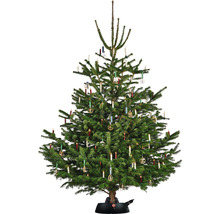 Geschmückter Weihnachtsbaum mit Kerzen und Christbaumschmuck