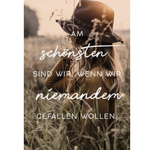 Frau mit Hut und Text im Feld