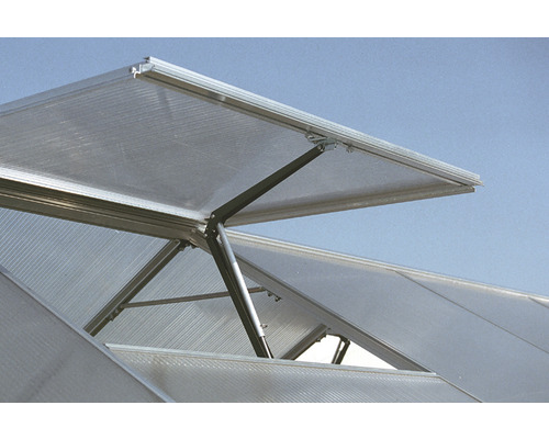 Geöffnetes Fenster eines Gewächshauses